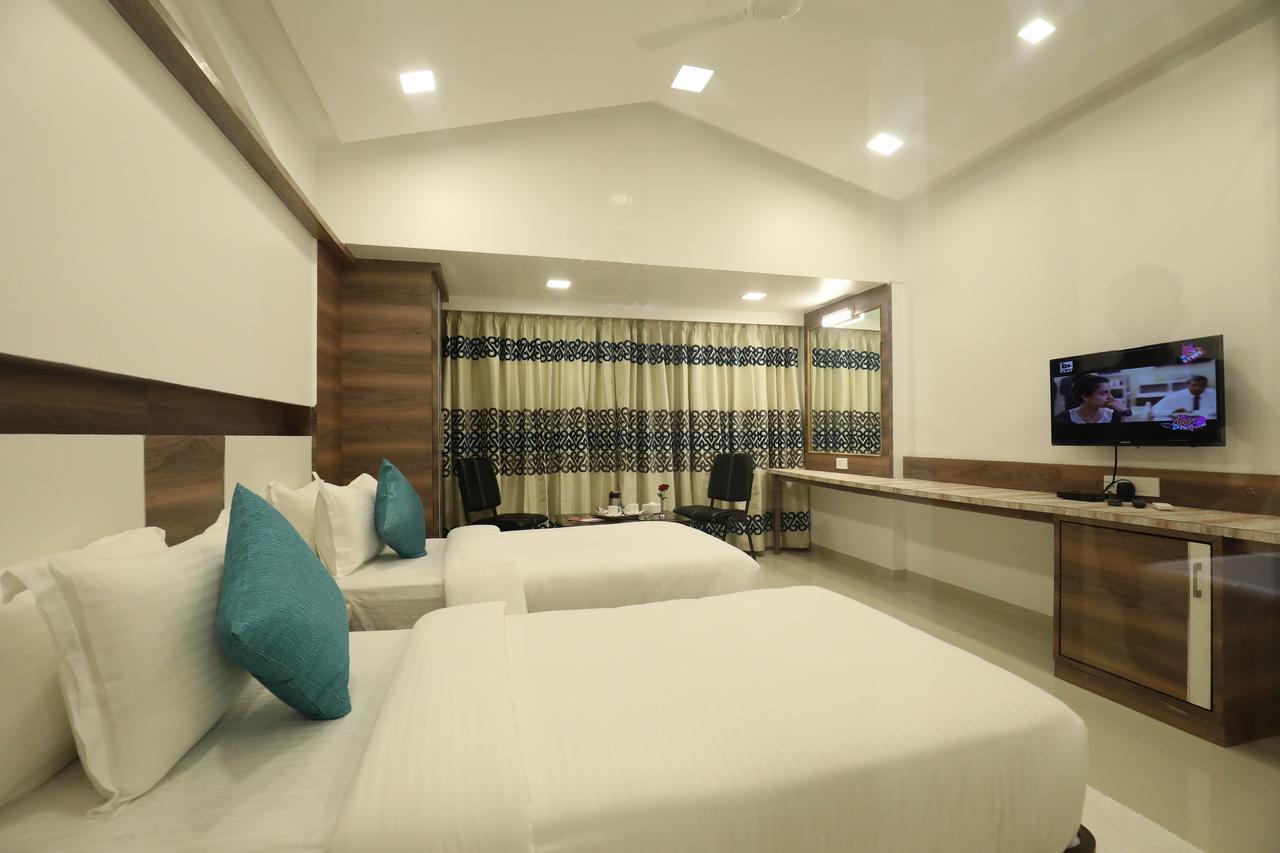 Imperial Grande Resort Lonavala Dış mekan fotoğraf